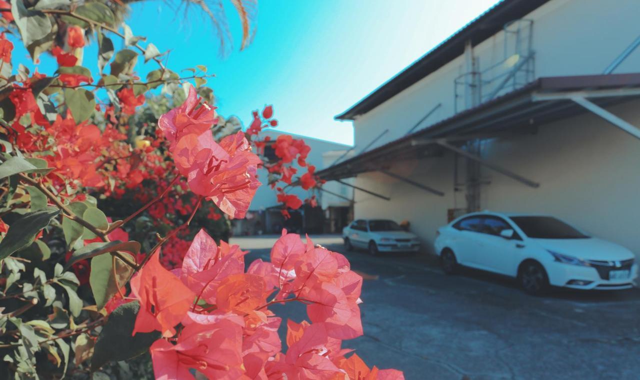 Go Shine Motel Pingtung ภายนอก รูปภาพ