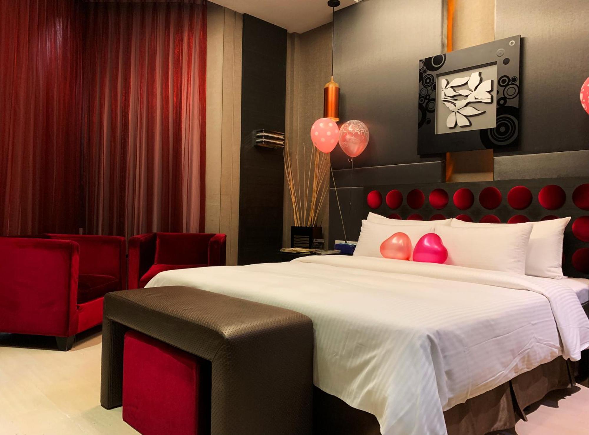 Go Shine Motel Pingtung ภายนอก รูปภาพ