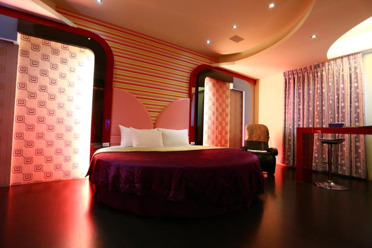 Go Shine Motel Pingtung ภายนอก รูปภาพ