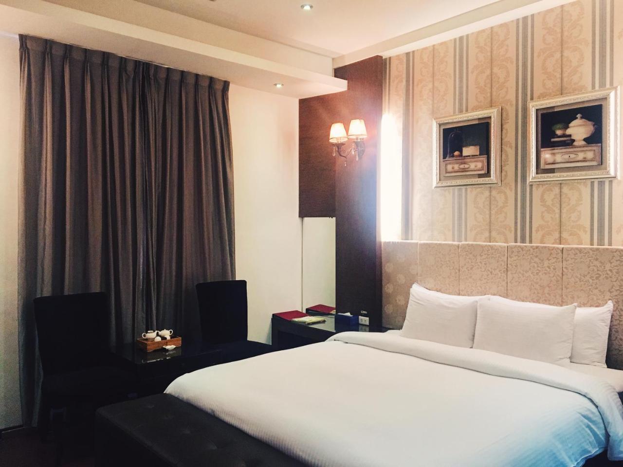 Go Shine Motel Pingtung ภายนอก รูปภาพ
