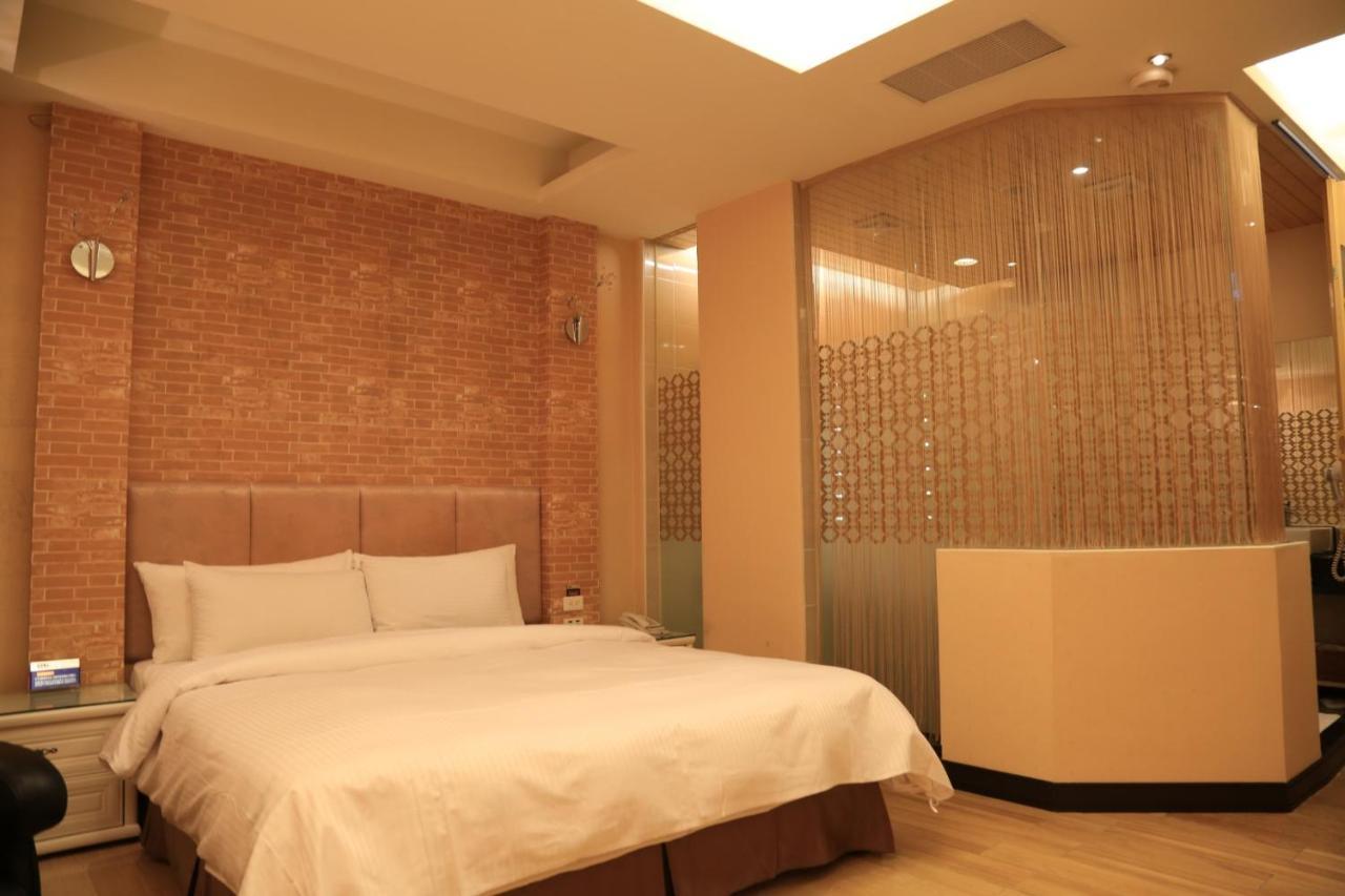 Go Shine Motel Pingtung ภายนอก รูปภาพ